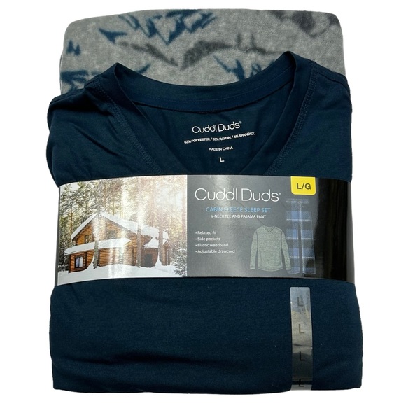 Cuddl Duds Other - Cuddl Duds CABIN FLEECE SLEEP SET V-NECK TEE AND PAJAMA PANT Large